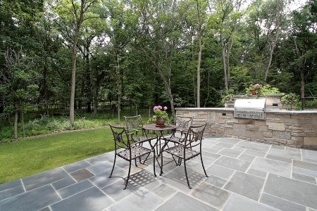 Flagstone patio 4 tips choose site